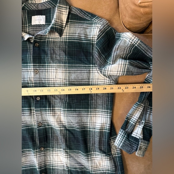 Pacsun Green Plaid Flannel Button Down Shirt Men’s Size Medium - Picture 3 of 6